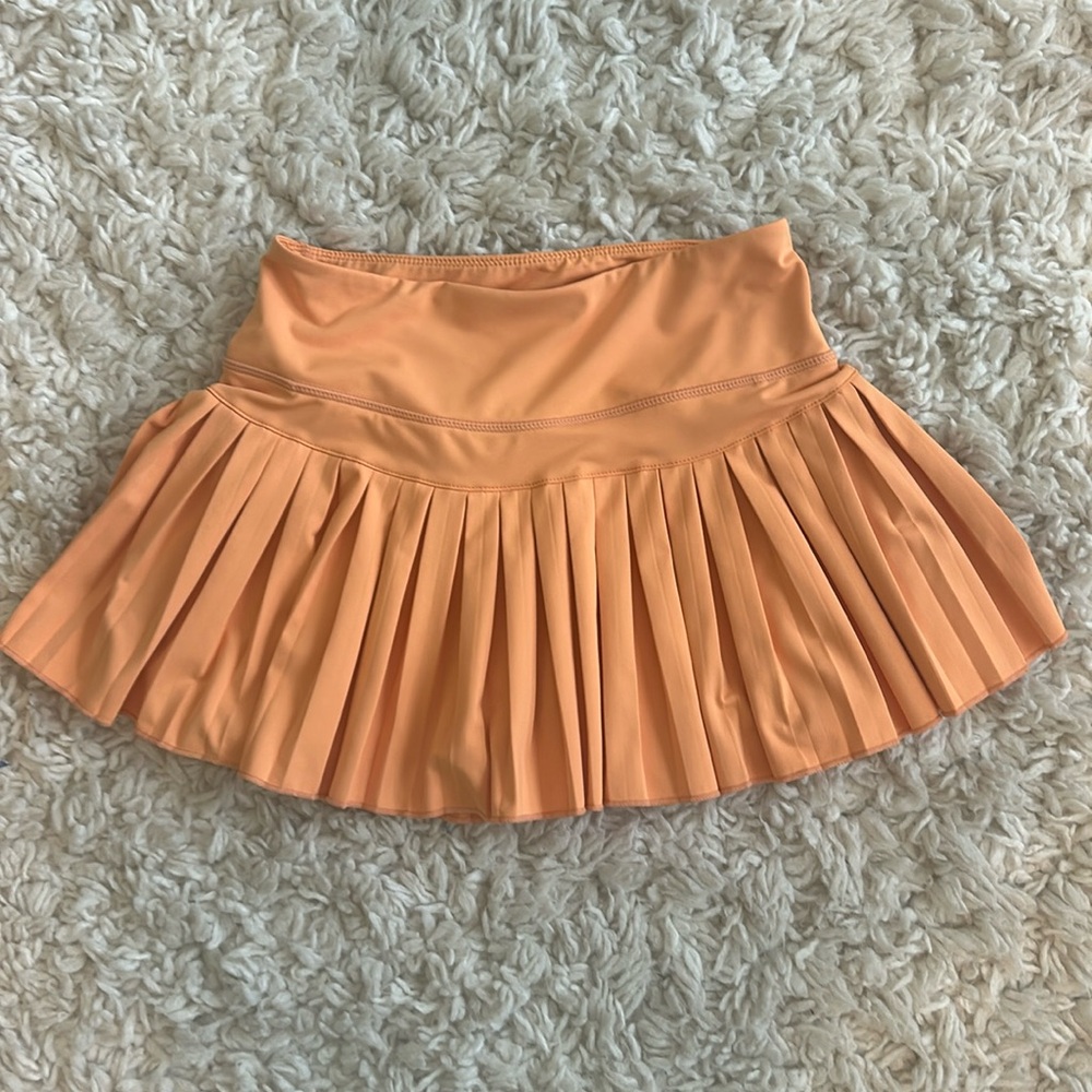 Gold hinge skirt